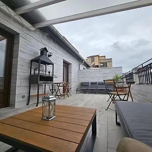 habitacion-con-bao-compartido-en-tico-con-terraza-en-bilbao.bilbaohotelsspain.com/